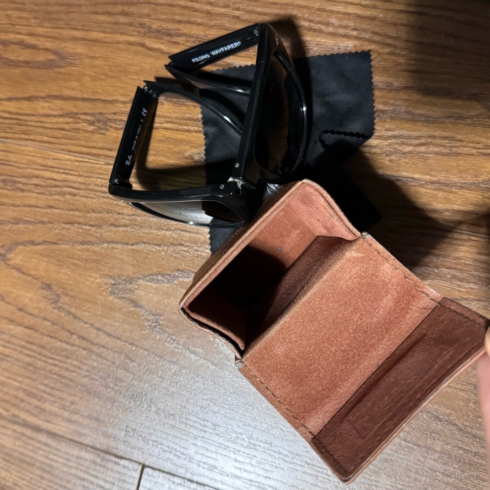 Ray-Ban Foldable Black Sunglasses with Brown Leather Case - Picture 4 of 14